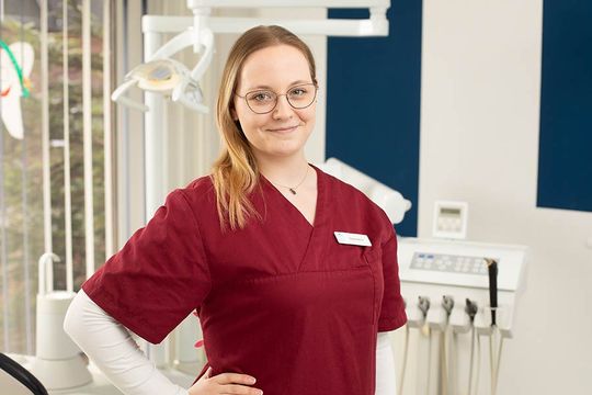 Sophie Nitsch - Dr. med. dent. Lars Siegler Zahnarzt